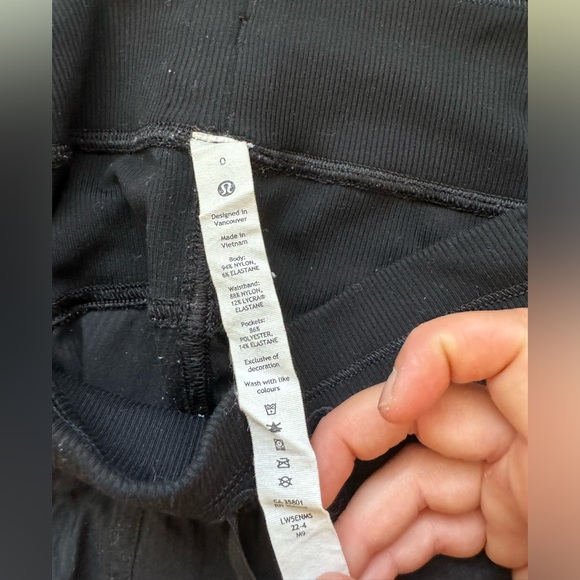 Lululemon Pants - 0 - Picture 4 of 4